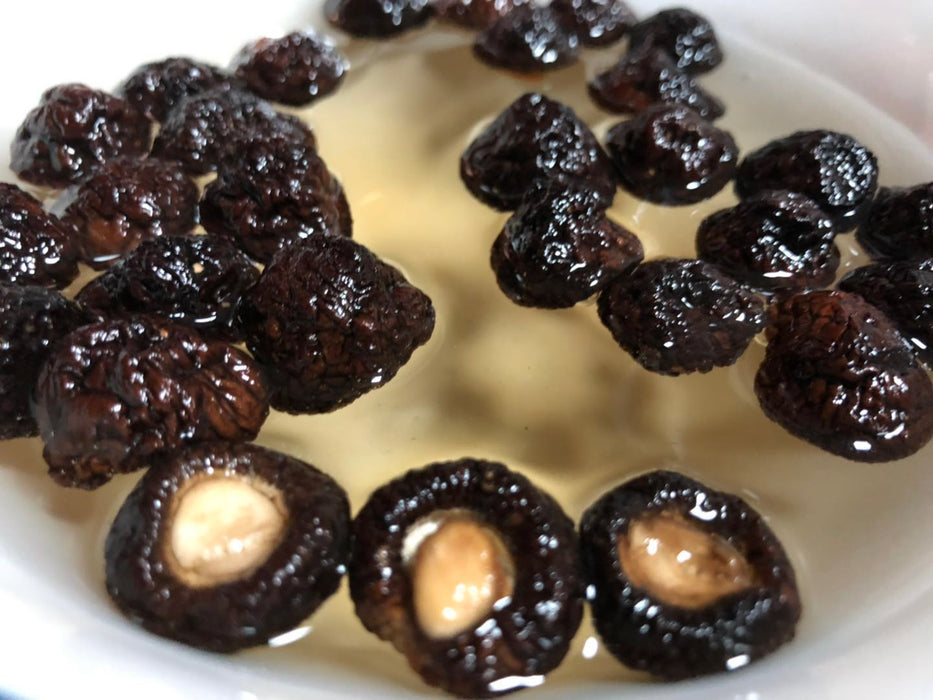 Dried Lentinan Mushroom, Chinese Shiitake Mushroom, Xiao Jin Qian Gu 小金钱菇 Xiang Gu 香菇-Health Wisdom™